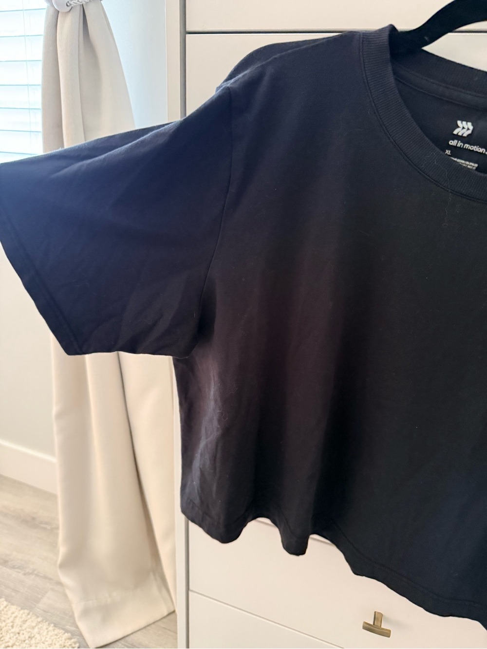 all in motion Black Short Sleeve Crop Tee- XL - Picture 4 of 4